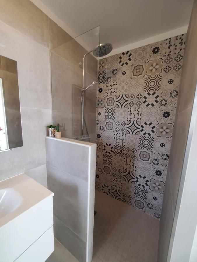 Charmant Studio Moderne Avec Exterieur "Dormir En Provence" Fontvieille Eksteriør billede